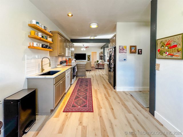 16929 W 736 Road, Tahlequah, OK 74464