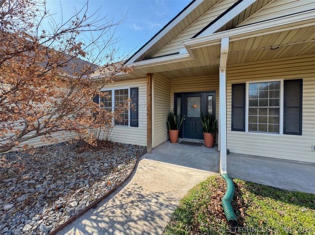 16929 W 736 Road, Tahlequah, OK 74464