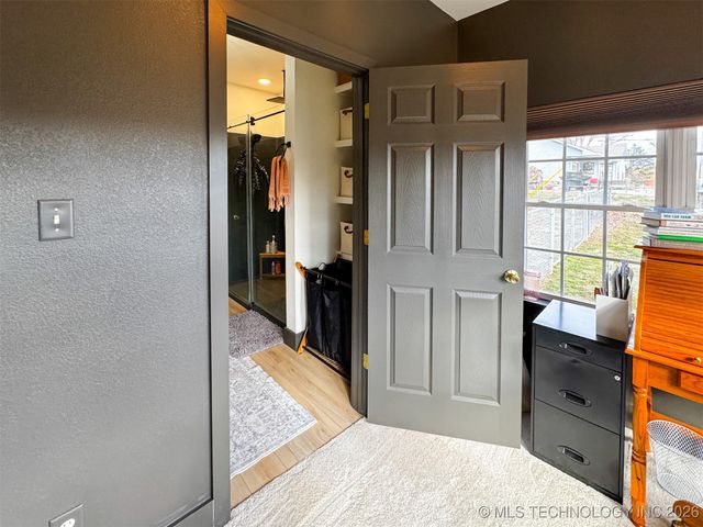 16929 W 736 Road, Tahlequah, OK 74464