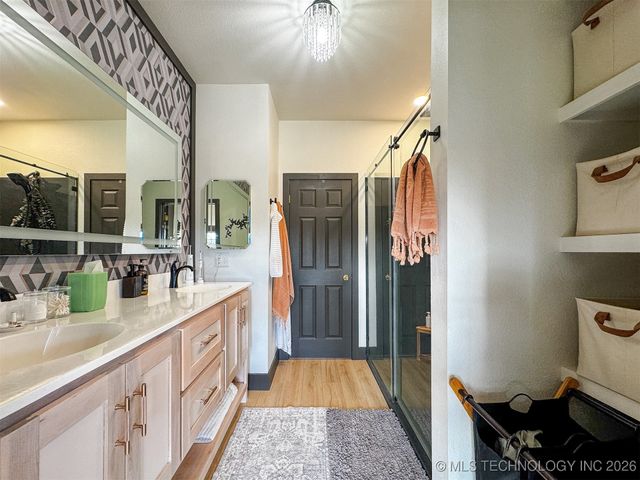 16929 W 736 Road, Tahlequah, OK 74464