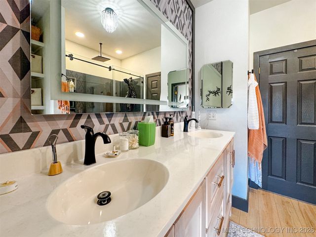 16929 W 736 Road, Tahlequah, OK 74464