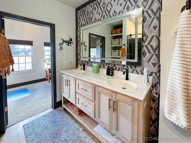 16929 W 736 Road, Tahlequah, OK 74464