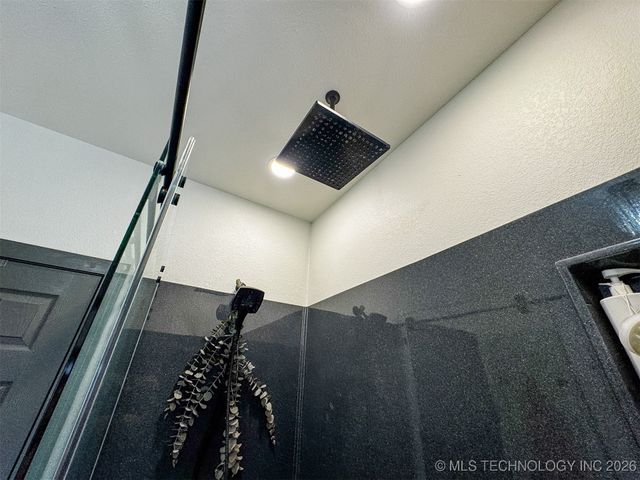 16929 W 736 Road, Tahlequah, OK 74464