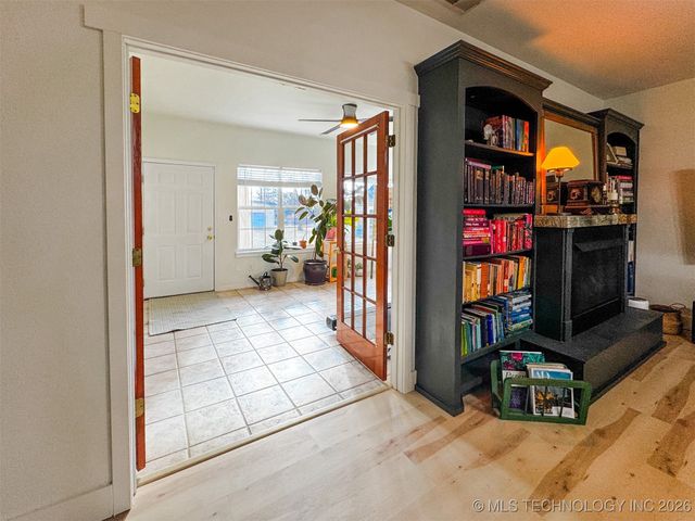 16929 W 736 Road, Tahlequah, OK 74464