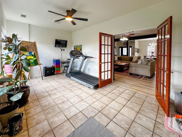 16929 W 736 Road, Tahlequah, OK 74464