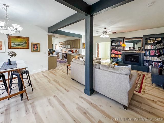 16929 W 736 Road, Tahlequah, OK 74464