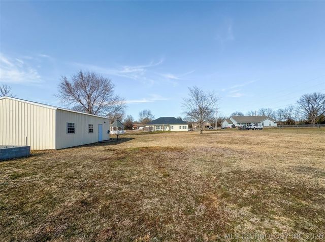 16929 W 736 Road, Tahlequah, OK 74464