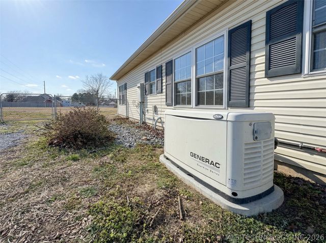 16929 W 736 Road, Tahlequah, OK 74464