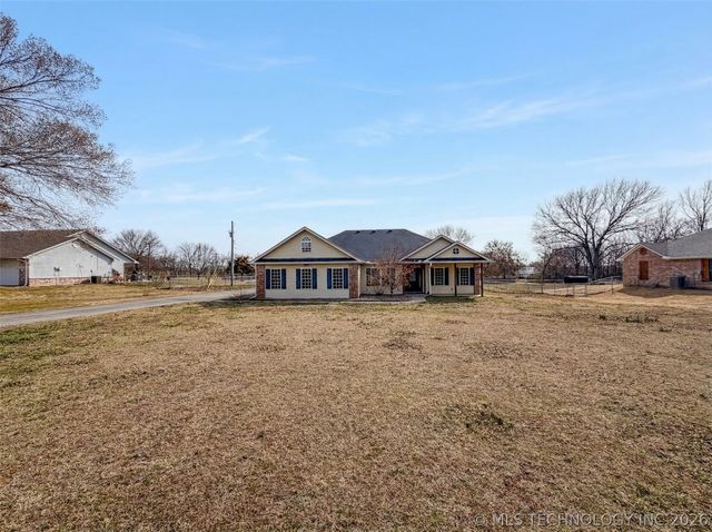 16929 W 736 Road, Tahlequah, OK 74464