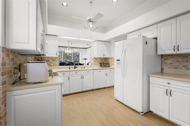 3350 W CHELMSFORD COURT 13, Sarasota, FL 34235