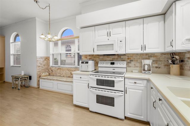 3350 W CHELMSFORD COURT 13, Sarasota, FL 34235