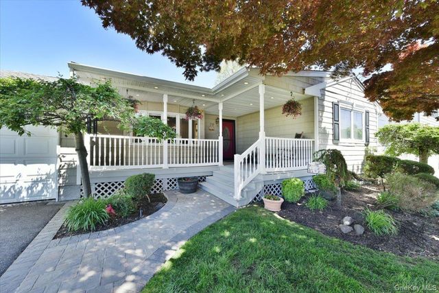 79 Ohio Avenue, Massapequa, NY 11758