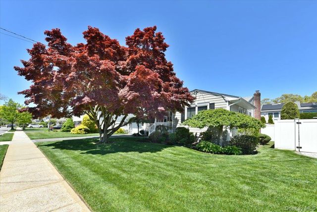 79 Ohio Avenue, Massapequa, NY 11758