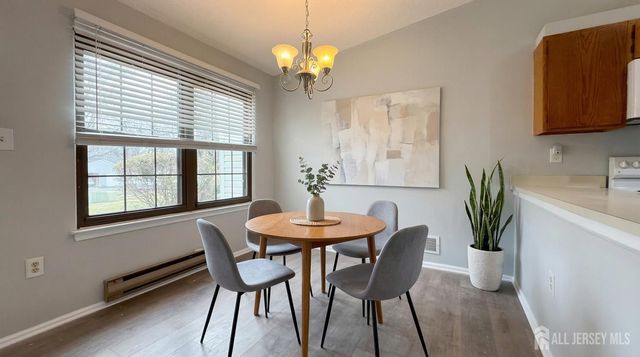 148 Wycoff Way, East Brunswick, NJ 08816