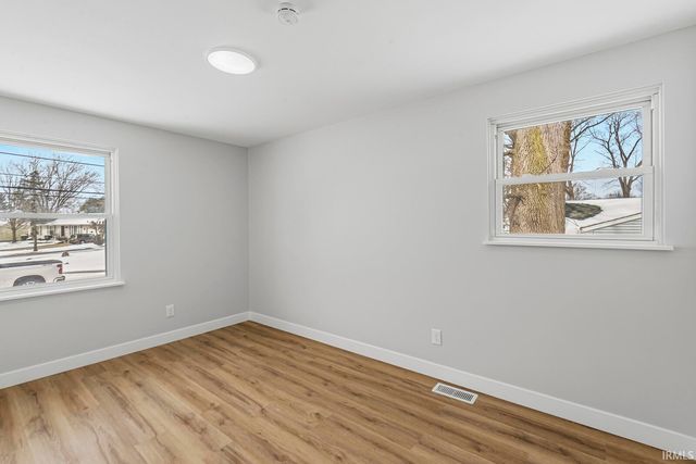 53622 Kennedy Drive, Granger, IN 46530