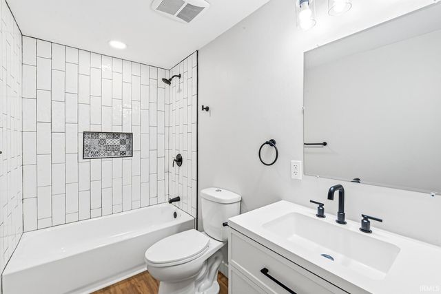 53622 Kennedy Drive, Granger, IN 46530