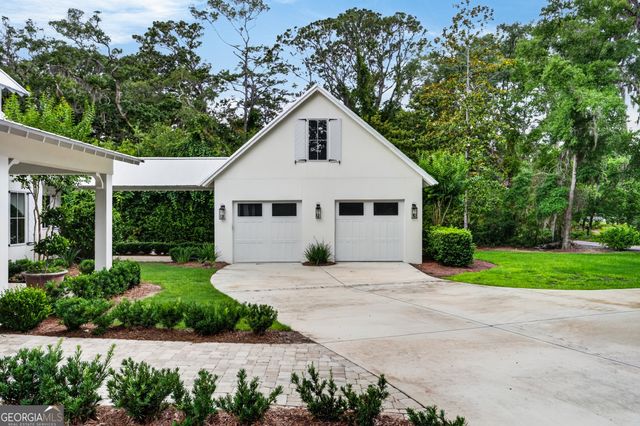 102 Adams Drive, St. Simons, GA 31522
