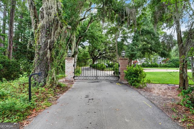 102 Adams Drive, St. Simons, GA 31522
