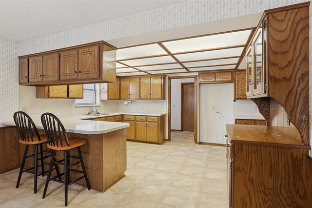 631 S Lariat Drive, Mustang, OK 73064