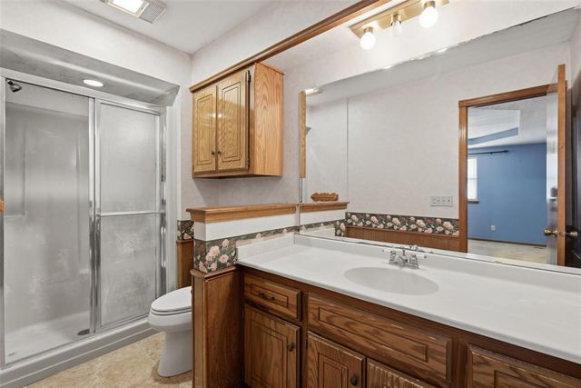 631 S Lariat Drive, Mustang, OK 73064
