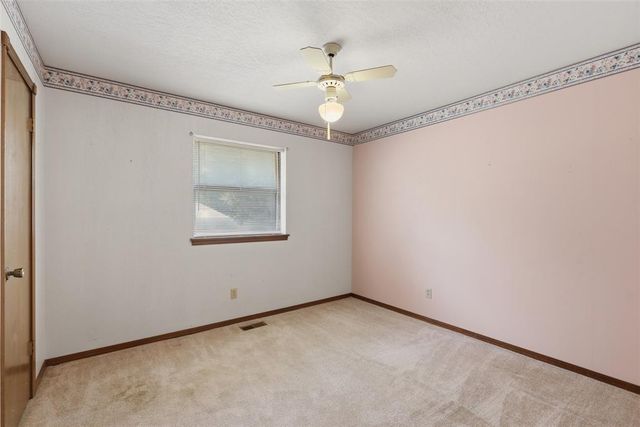 631 S Lariat Drive, Mustang, OK 73064