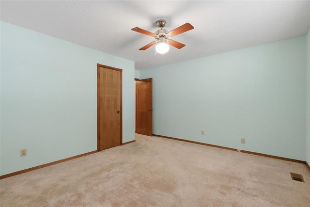631 S Lariat Drive, Mustang, OK 73064