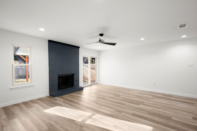 9717 Anderson Village DR, Austin, TX 78729