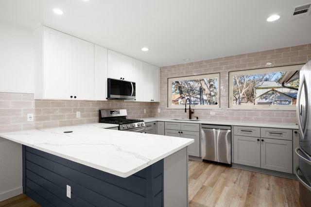 9717 Anderson Village DR, Austin, TX 78729