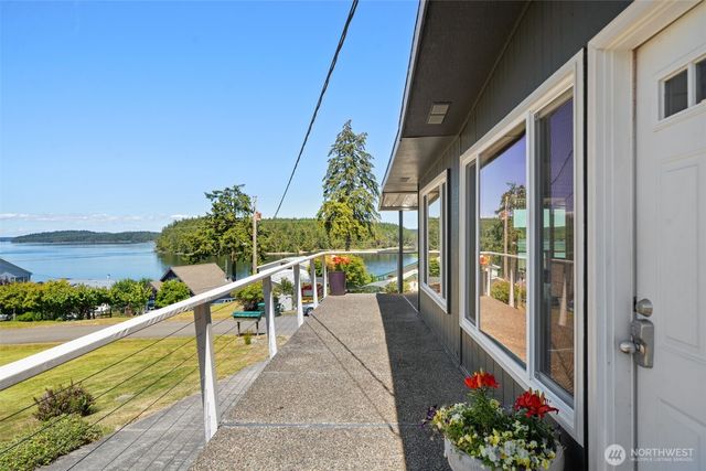 2519 Island Drive NW, Olympia, WA 98502