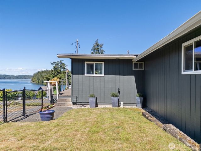 2519 Island Drive NW, Olympia, WA 98502
