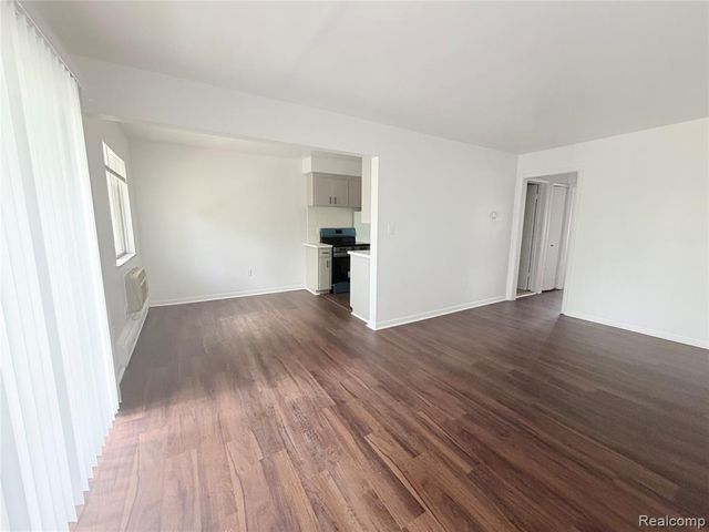 14940 Longacre Street, Detroit, MI 48227
