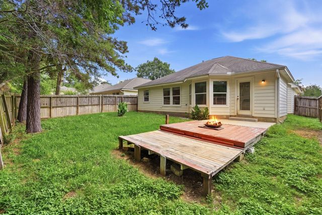 1004 Oak Glen Drive, Conroe, TX 77378