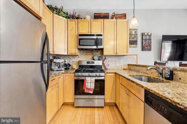 514 TITAN ST, Philadelphia, PA 19147