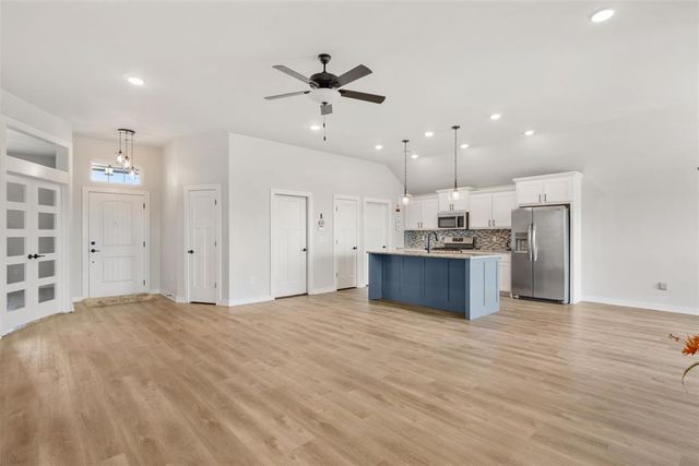 7309 Elaine Street, Yukon, OK 73099