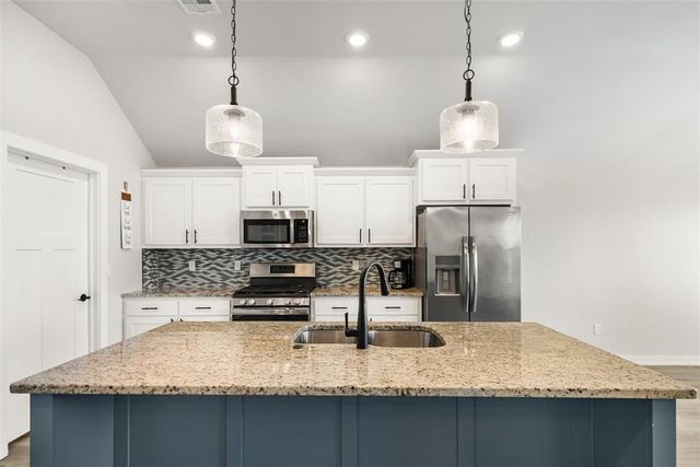 7309 Elaine Street, Yukon, OK 73099