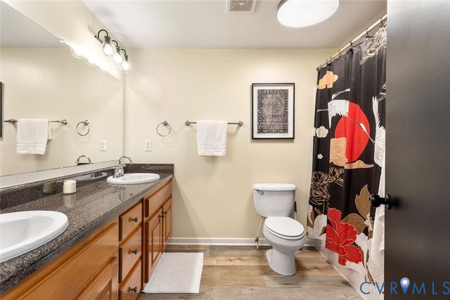 6904 Lakeshore Ct, Quinton, VA 23141