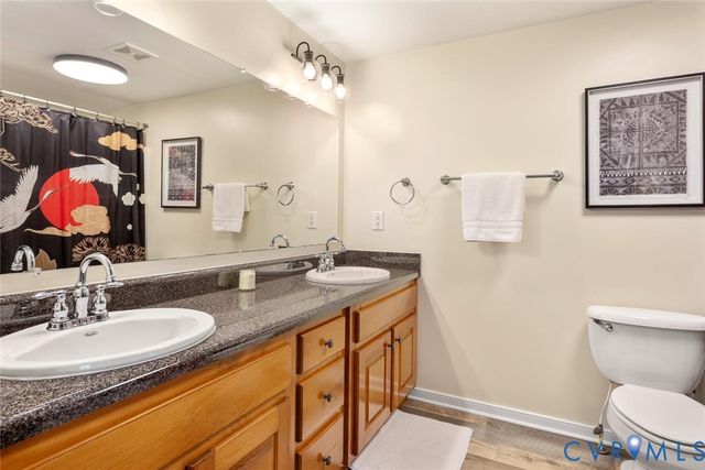 6904 Lakeshore Ct, Quinton, VA 23141