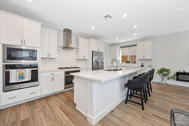 6024 Meru Way, Roseville, CA 95747