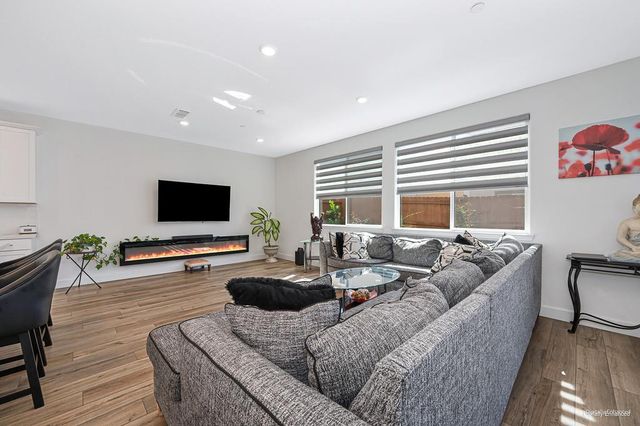 6024 Meru Way, Roseville, CA 95747