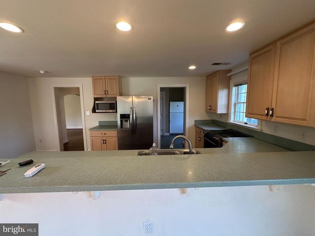 1832 BIRCH RD, Mclean, VA 22101