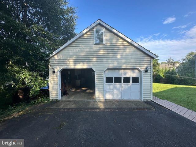 1832 BIRCH RD, Mclean, VA 22101