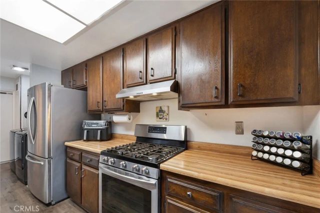 2389 S Reservoir, Pomona, CA 91766