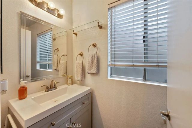 2389 S Reservoir, Pomona, CA 91766