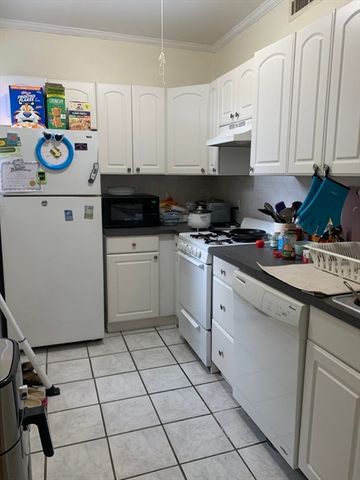 54 Egmont St 3, Brookline, MA 02446