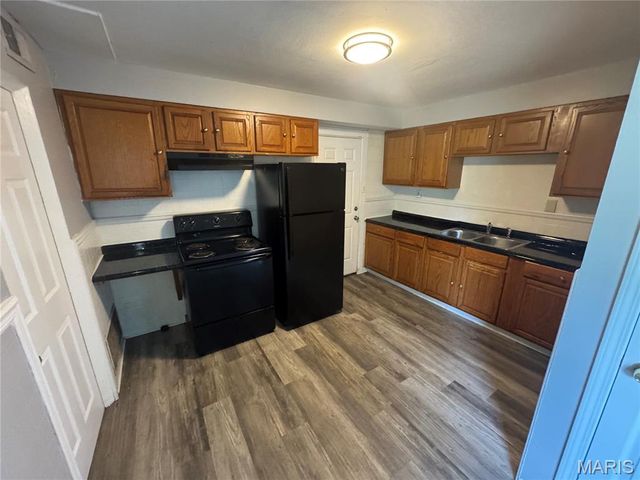 6837 Saint Olaf Drive, St Louis, MO 63134