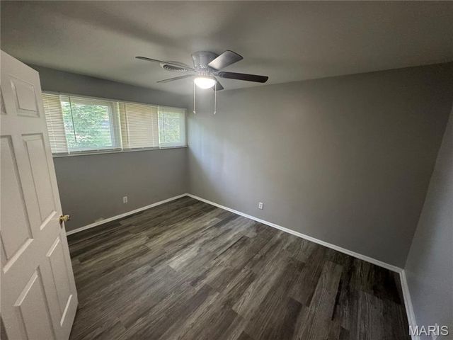 6837 Saint Olaf Drive, St Louis, MO 63134