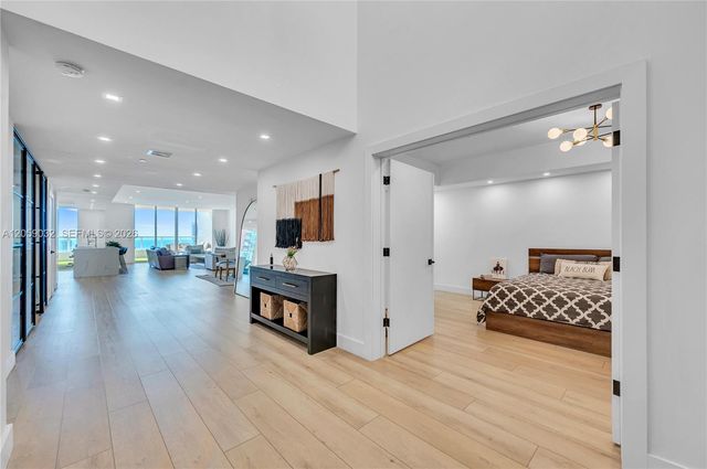 3330 NE 190th Street UPH11, Aventura, FL 33180