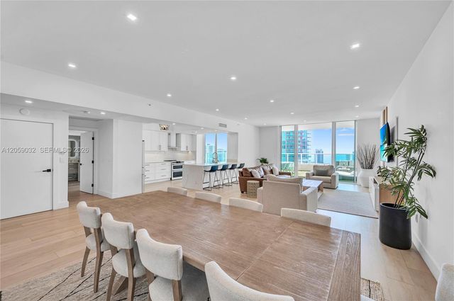 3330 NE 190th Street UPH11, Aventura, FL 33180
