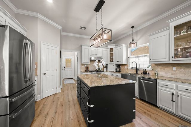 14258 Santa Fe Trail, Prairieville, LA 70769