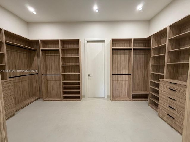 13231 SW 220 ST, Miami, FL 33170